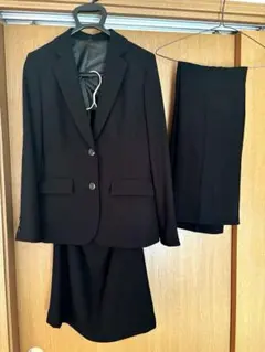 リクルートスーツ黒　ジャケット，パンツ，スカート3点セット