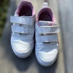 プーマスニーカー18cm