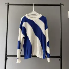 NOWLE 青と白のストライプ ニットセーターのサムネイル