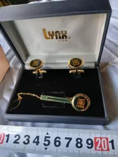Lynx カフスとタイピンセット　旅行　冠婚葬祭　パーティー　お盆休み