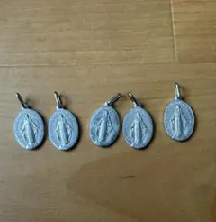 メダイ ネックレス