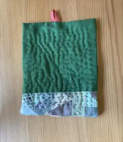 緑色キルティング鍋つかみのサムネイル