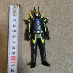 仮面ライダーゼロワン　シャイニングアサルトホッパー　ソフビ　フィギュア