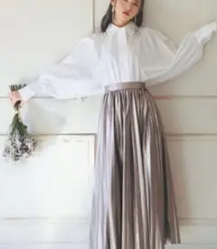 グレイル　フェイクレザープリーツロングスカート　綺麗め　縦ライン　光沢感　S