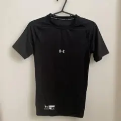 アンダーアーマー　アンダーシャツ　Sサイズ