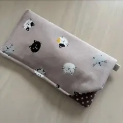 メガネケース　眼鏡ケース　小物入れ　接着キルト芯1枚　猫　動物柄　水玉　茶色