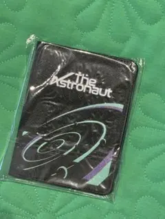 JIN★BTS The Astronaut パスポートケース