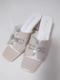 【未使用品】スクエアトゥ キラキラバックル ミュール （アイボリー）（サイズM）