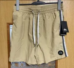 クイックシルバー　quiksilver ショートパンツ　水着　半ズボン　短パン