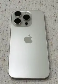 Apple iPhone 15 Pro 本体のサムネイル