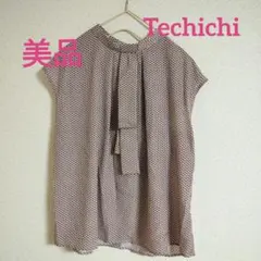 美品　お洒落柄　やわらか素材Techichi　ブラウス　ノースリーブ　ボウタイ