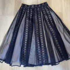 ストロベリーフィールズ ロングスカート