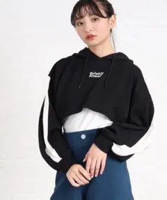 ピンクラテ　クロップドパーカー　トレーナー　160 黒　レイヤード　165