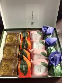 鶴屋吉信