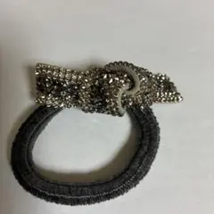 お値下げしました❣️ACCA ビジュー付きグレーリボンヘアゴム
