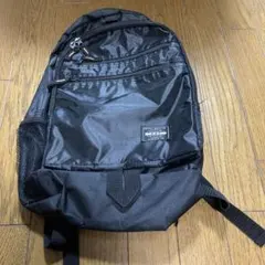 リュックサック　黒　AOT