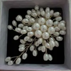 ブローチ　コサージュ　フラワー　ホワイト　白　パール　結婚式