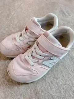 ニューバランス　スニーカー　シューズ　19㎝