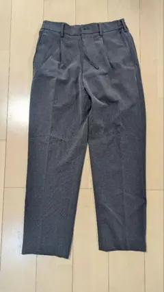 UNIQLO グレー タックワイドパンツ　S