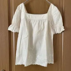フェルゥ　半袖カットソー　刺繍　リボン　レース　ビーズのサムネイル