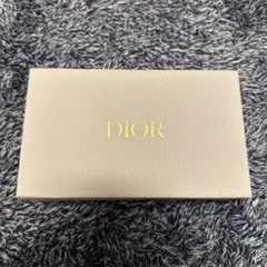 Dior ギフト箱 中型 ホワイト