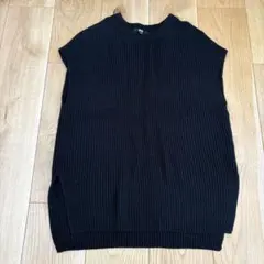 ユニクロ　ニットベスト