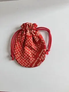 ハンドメイド　赤に白の絞り　縮緬の巾着袋