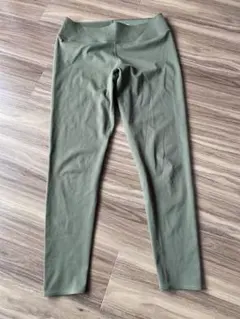 ★本日最終★UNIQLO ヨガパンツ　AIRism