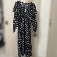 花柄ロングワンピース 黒 長袖