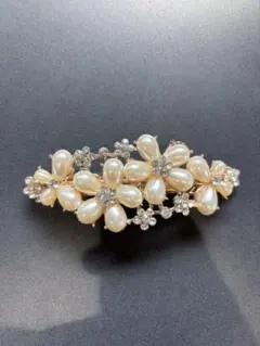 花モチーフ パール バレッタ