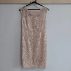 グレースコンチネンタル　コード刺繍ベージュワンピース