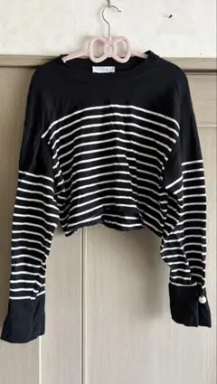 AER ストライプ クロップド長袖Tシャツ