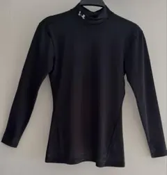 美品✨UNDER ARMOUR MD黒アンダーシャツ2/7～2/9限定価格