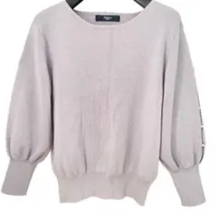 ファビュラスアンジェラ　美品　パール付ニット