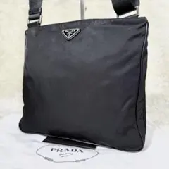 PRADAプラダ 三角ロゴ サコッシュ ショルダーバッグ 黒 マチあり レザー