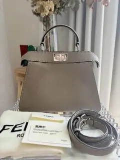FENDI ピーカブー アイシーユー スモール セレリア コルダのサムネイル