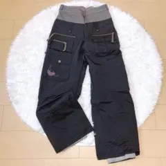 A-SEVEN⭕️中綿入り　スノボパンツ　ズボン　スキー　ウェア　デサント　M