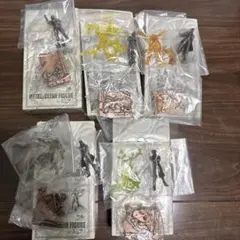 ジョジョの奇妙な冒険　メタル&クリア　フィギュア　全6種セット