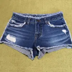 セシルマクビー デニムショートパンツ