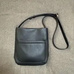 INTER FACTORY ブラックレザーショルダーバッグ