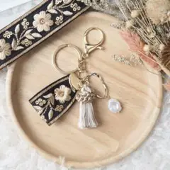 【New♡】大人気 インド刺繍リボン キーリング キーホルダー バッグチャーム