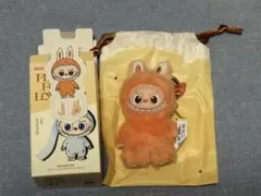 【正規品】THE MONSTER PIN FOR ラブブ イニシャル J