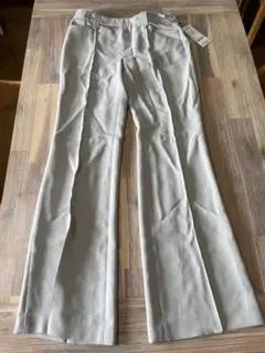 新品タグ付き　ONWARD 23区ライトベージュ フレアパンツ サイズ38