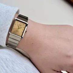 Vintage SEIKO 1221-5640 金色文字盤 希少モデルのサムネイル