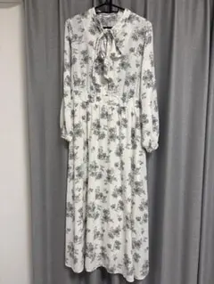 Honeys 花柄ボウタイワンピース ホワイト L