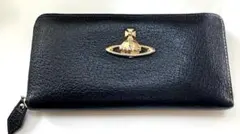 ヴィヴィアンウェストウッド黒レザー長財布 金色ロゴ付き