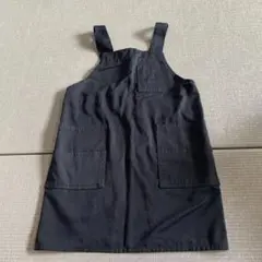 黒のサロペットエプロン 130cm
