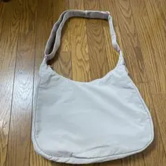 グレー ショルダーバッグ ファスナー付き