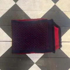 GUCCI GGパターン マフラー 赤/黒 フリンジ付き