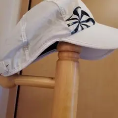 Nike ホワイトキャップ グラフィックデザイン